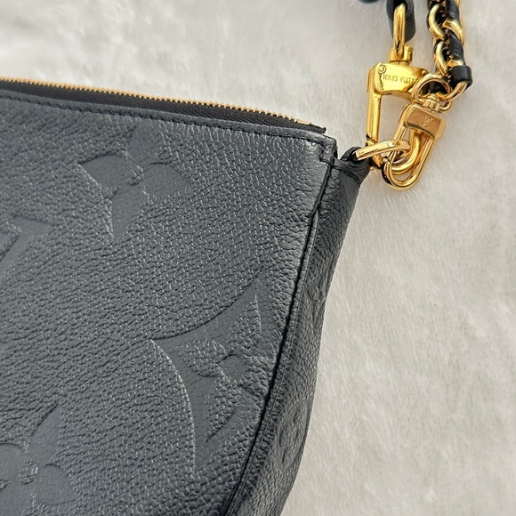 LOUIS VUITTON _ Multi Pochette Accessoires cross-body bag (LIKE NEW) - Picture 11 of 15
